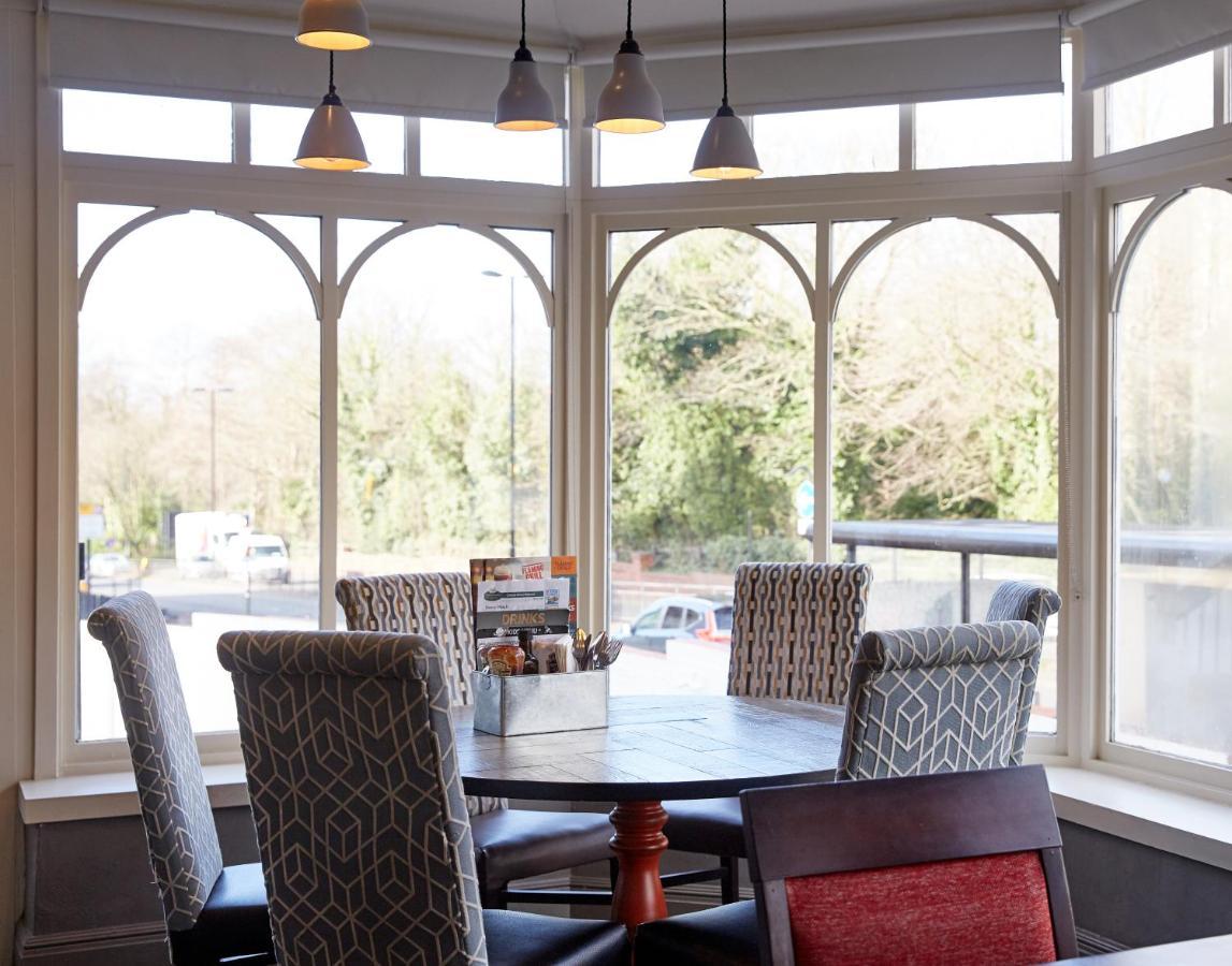 Corner House Inn By Greene King Inns นิวคาสเซิล อะพอน ไทน์ ภายนอก รูปภาพ